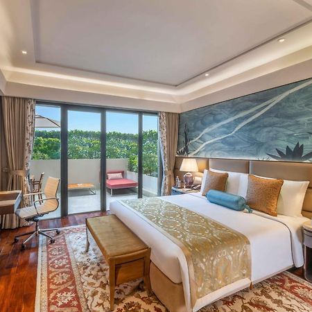 The Leela Ambience Convention Hotel Delhi New Delhi Exterior photo A bedroom at the hotel