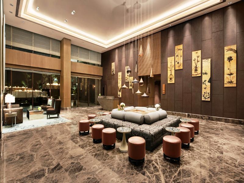 The Leela Ambience Convention Hotel Delhi New Delhi Exterior photo Lobby