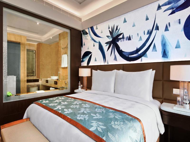 The Leela Ambience Convention Hotel Delhi New Delhi Exterior photo Deluxe Room