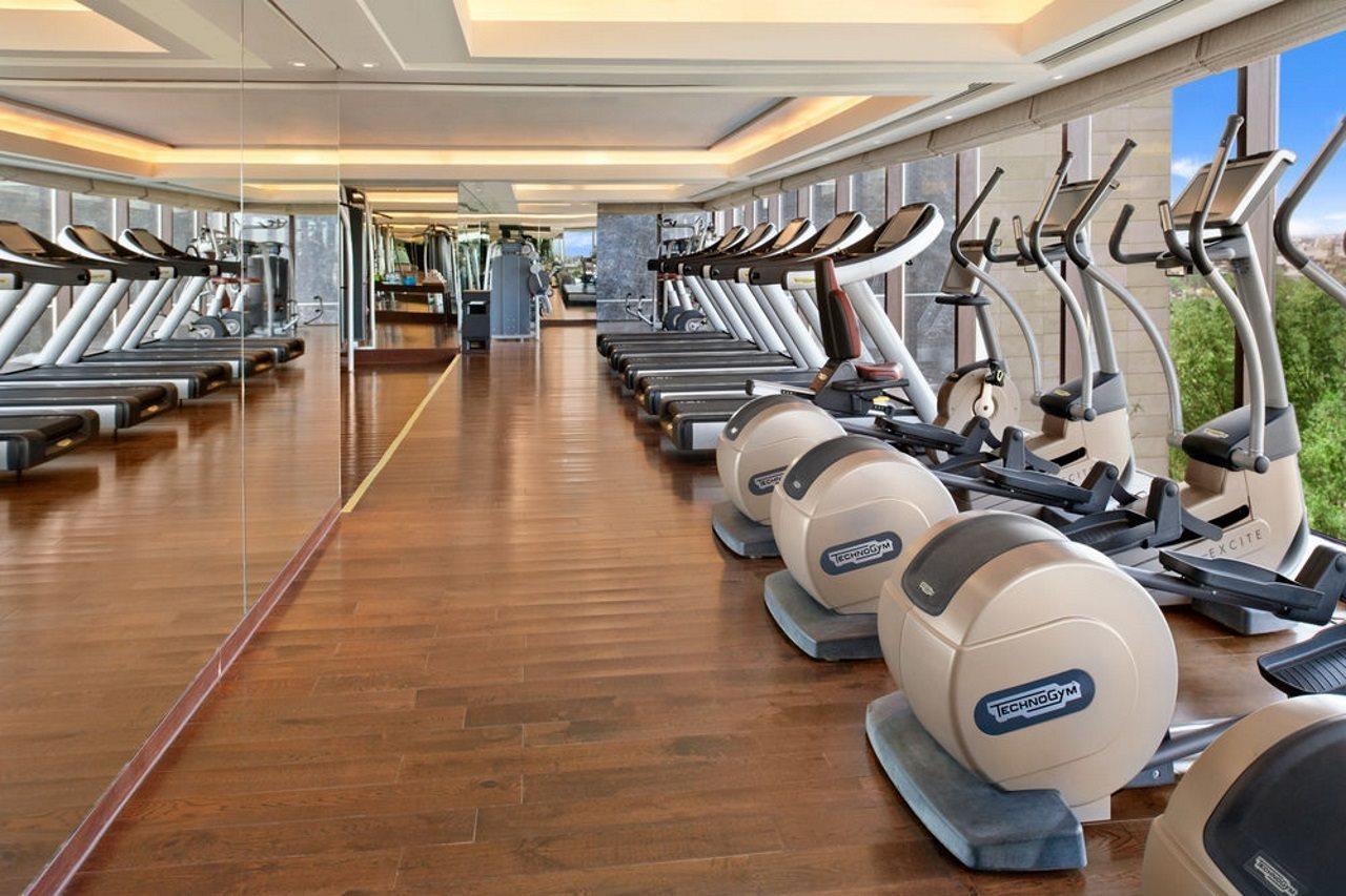 The Leela Ambience Convention Hotel Delhi New Delhi Exterior photo The gym at the hotel