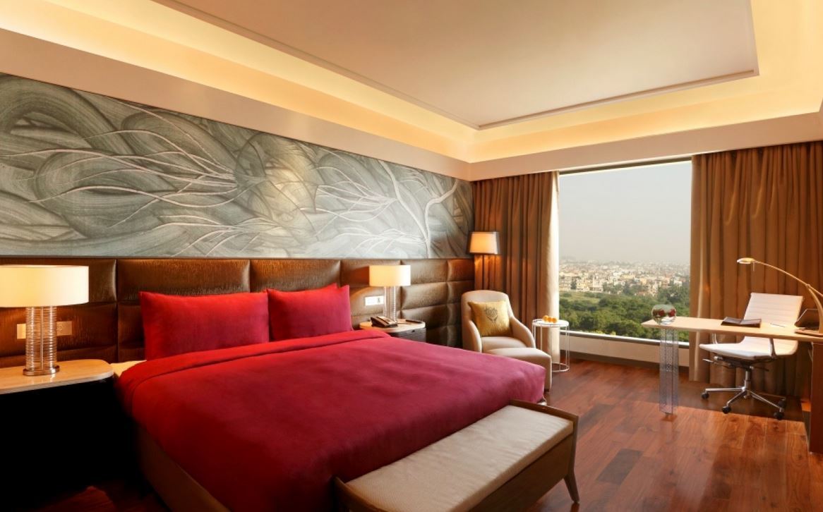 The Leela Ambience Convention Hotel Delhi New Delhi Exterior photo A room at The Park, New Delhi