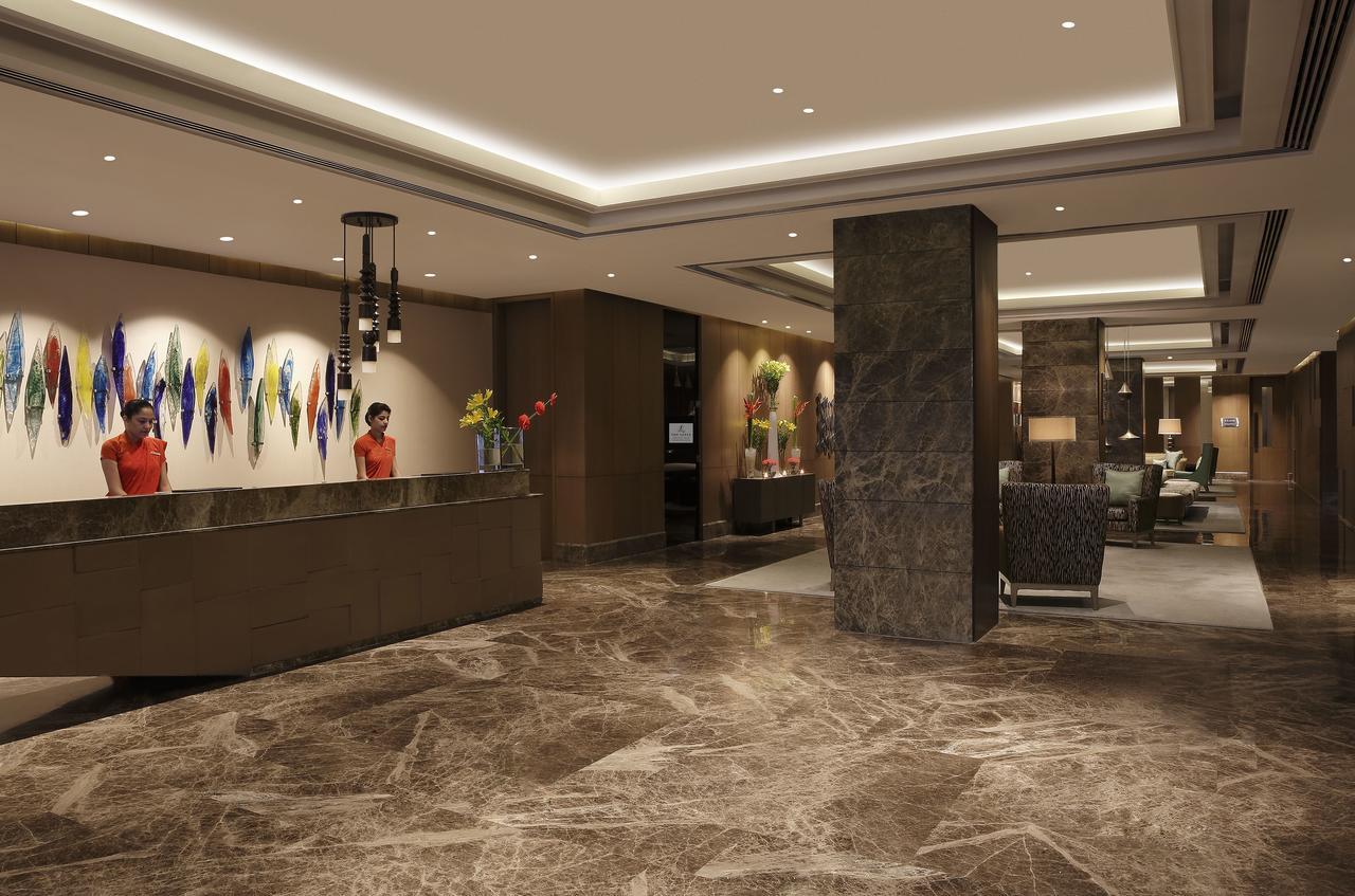 The Leela Ambience Convention Hotel Delhi New Delhi Exterior photo The lobby of the hotel