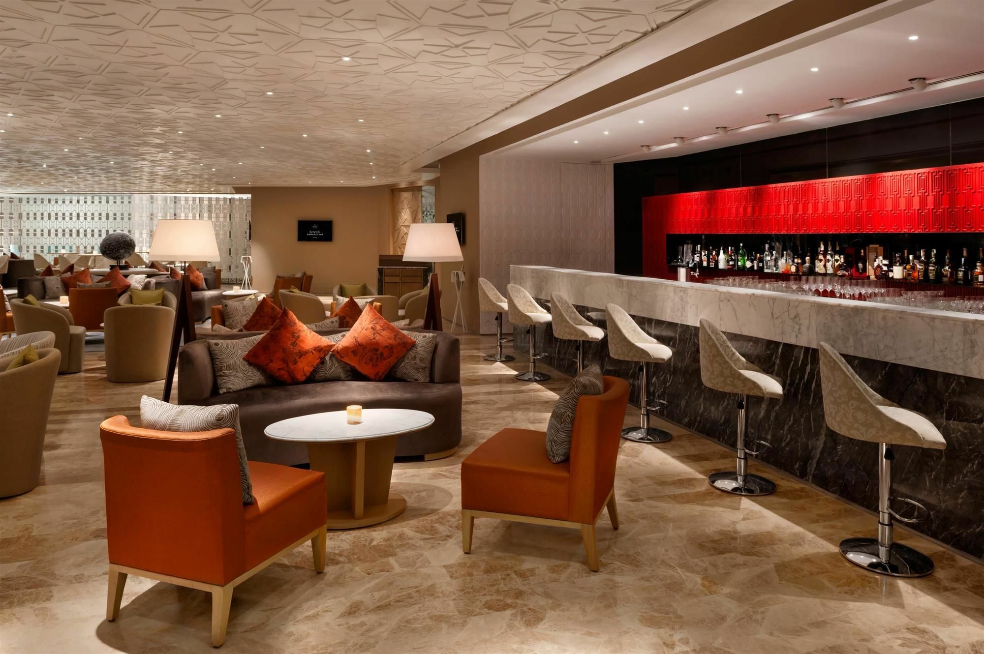 The Leela Ambience Convention Hotel Delhi New Delhi Exterior photo The bar at the lounge